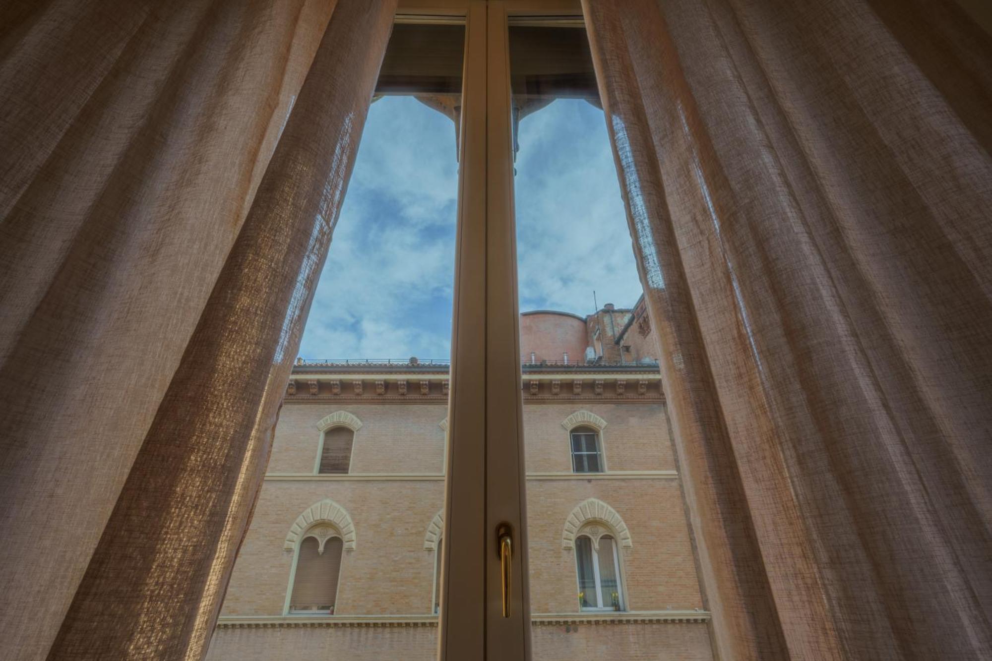 Suite In The Center Of Bologna Luaran gambar